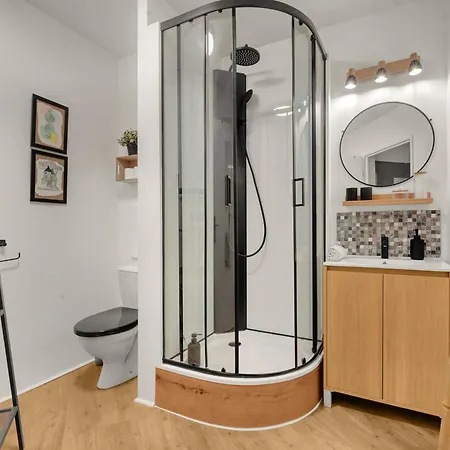 Apartman La Bulle Bleue - Parking-terrasse-aeoport-meet Blagnac
