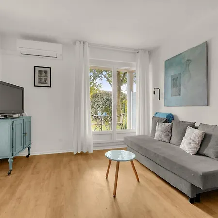 La Bulle Bleue - Parking-terrasse-aeoport-meet 블라냑