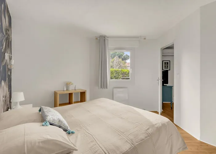 La Bulle Bleue - Parking-terrasse-aeoport-meet * 블라냑