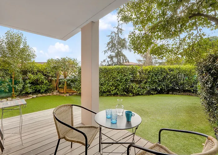 La Bulle Bleue - Parking-terrasse-aeoport-meet * 블라냑